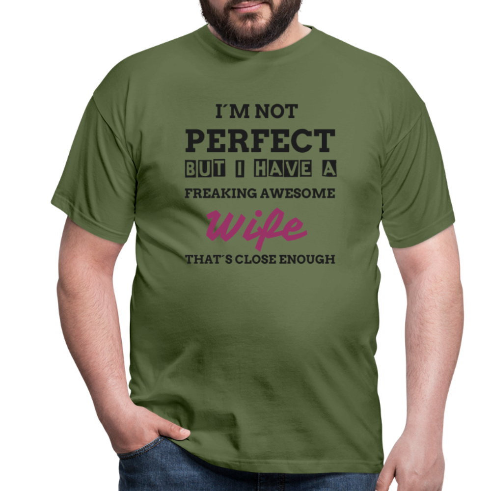 Männer T-Shirt not Perfect mit Klitzerdruck - Militärgrün